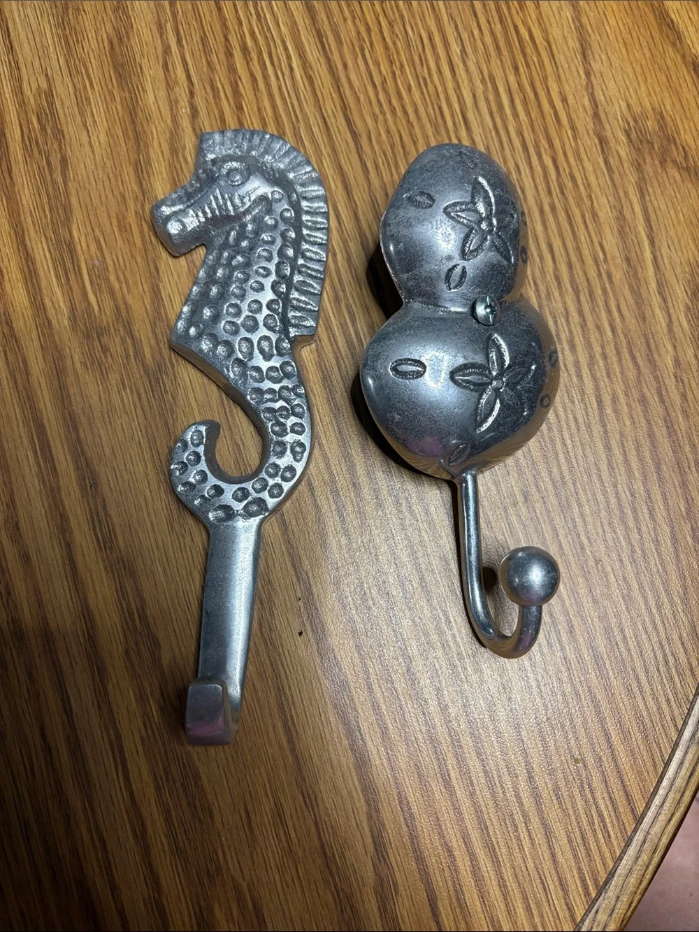 Silver Metal Seahorse and sand dollar Wall Hooks - Decorative Home Wall Decor